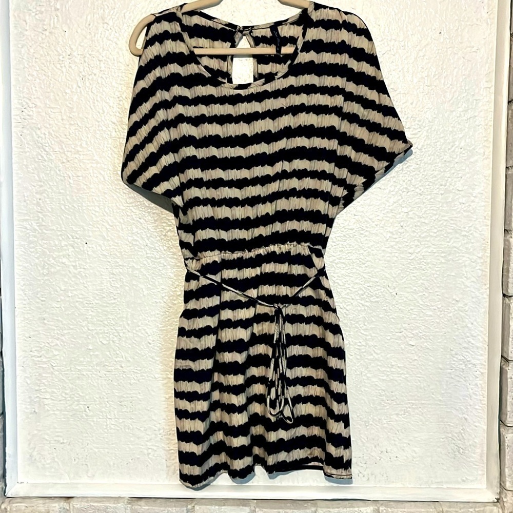 Final Touch black and cream, colored mini dress size small